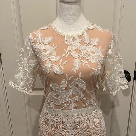 Lulu's Kayleigh White and Nude Lace Short Sleeve Midi Dress 16353 - Picture 6 of 16